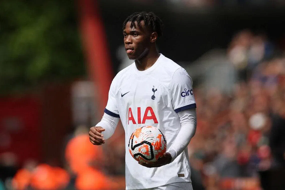 FILE PHOTO: Soccer Football - Premier League - AFC Bournemouth v Tottenham Hotspur - Vitality Stadium, Bournemouth, Britain - August 26, 2023 Tottenham Hotspur's Destiny Udogie prepares to take a throw in REUTERS/David Klein /File Photo