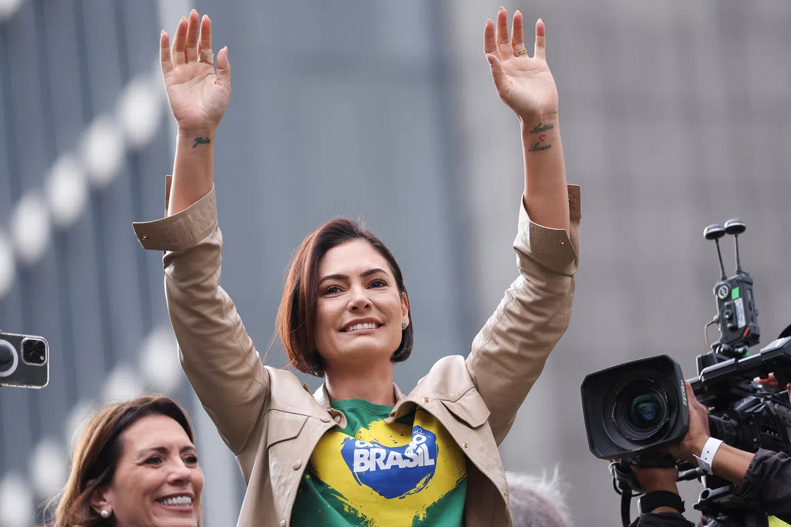 Michelle Bolsonaro, wife of former Brazilian President Jair Bolsonaro gestures, as supporters of former Brazilian President Jair Bolsonaro attend a demonstration on the Brazilian Independence Day, amid the final phase of Bolsonaro's trial, in which he is accused of plotting a coup after his electoral defeat, at Paulista Avenue in Sao Paulo, Brazil September 7, 2025. REUTERS/Amanda Perobelli