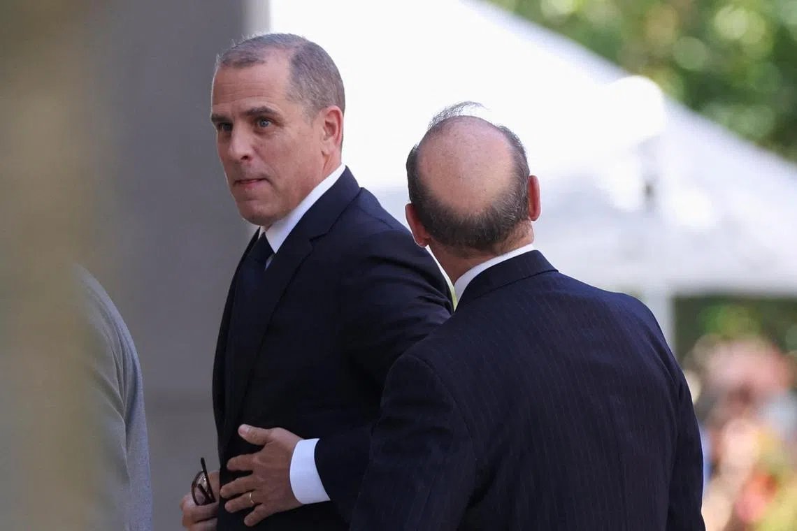 U.S. President Joe Biden's son, Hunter Biden, walks to appear in a federal court on gun charges in Wilmington, Delaware, U.S., October 3, 2023. REUTERS/Mike Segar