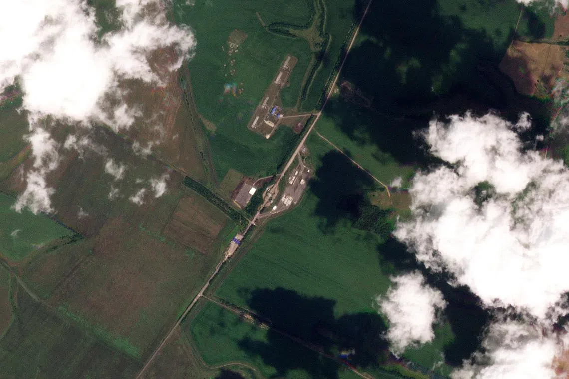 Russia says it is pushing last Ukrainian forces out of Kursk region towards the border