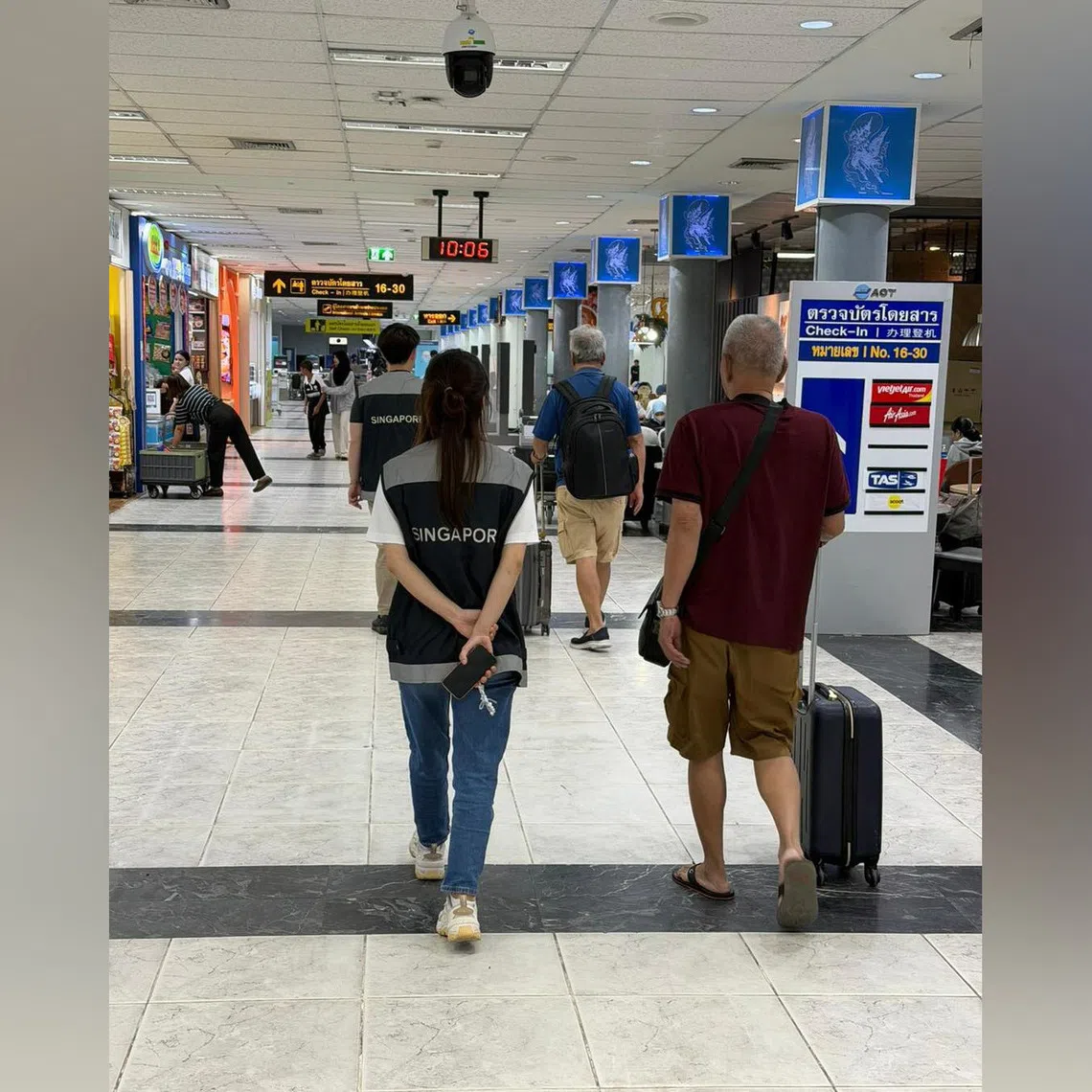 MFA said on Nov 28 that more than 600 Singaporeans embarked on their journey from Hat Yai to Singapore.