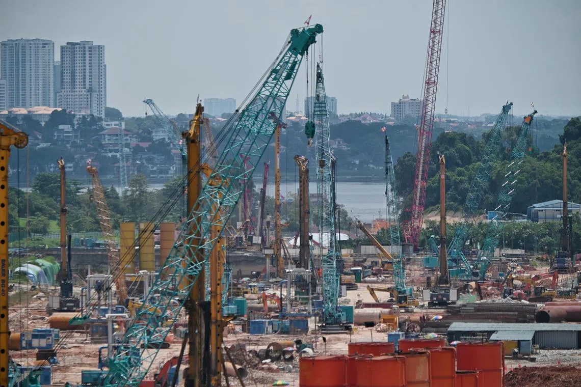 When the 4-km rail shuttle service is operational, up to 10,000 passengers an hour will be able to travel in each direction within five minutes.