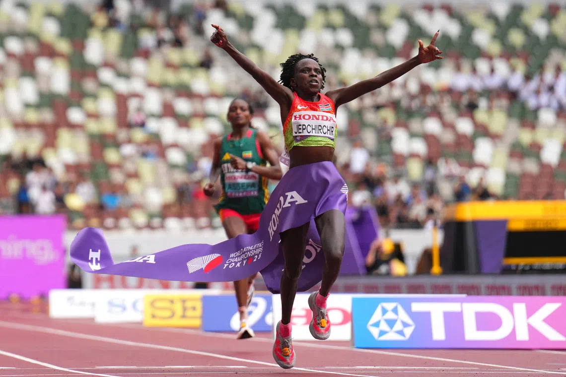 World Athletics Championships Tokyo 2025 - Women's Marathon Final - Japan National Stadium, Tokyo, Japan - September 14, 2025 Kenya's Peres Jepchirchir crosses the finish line to win the Women's Marathon Final REUTERS/Sarah Meyssonnier