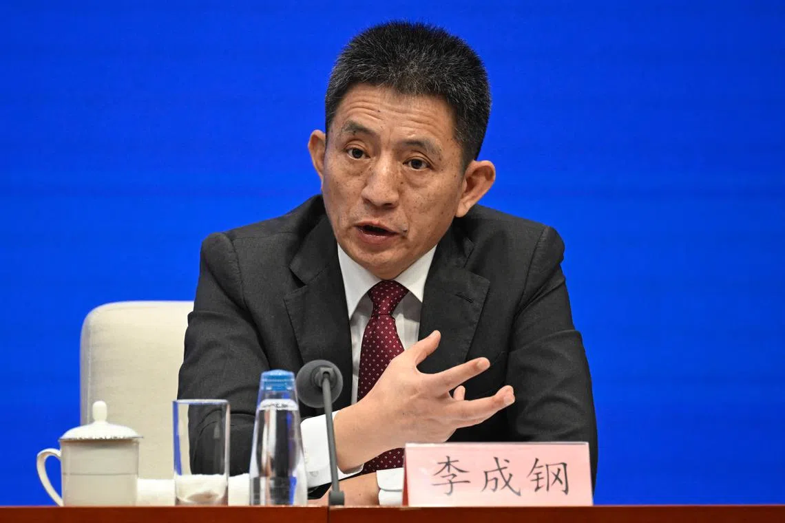 Vice Commerce Minister Li Chenggang will reportedly meet US officials and business figures this week.