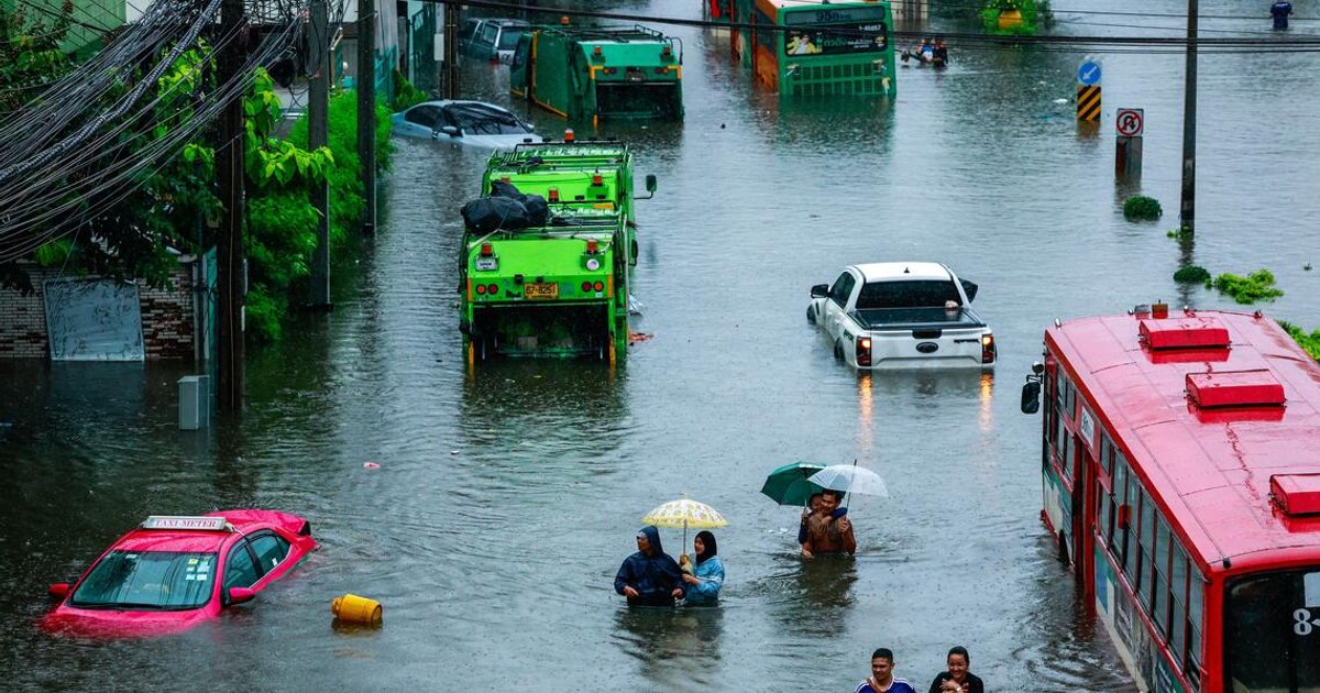 Bangkok flood waters recede after torrential rain as residents count losses - The Straits Times