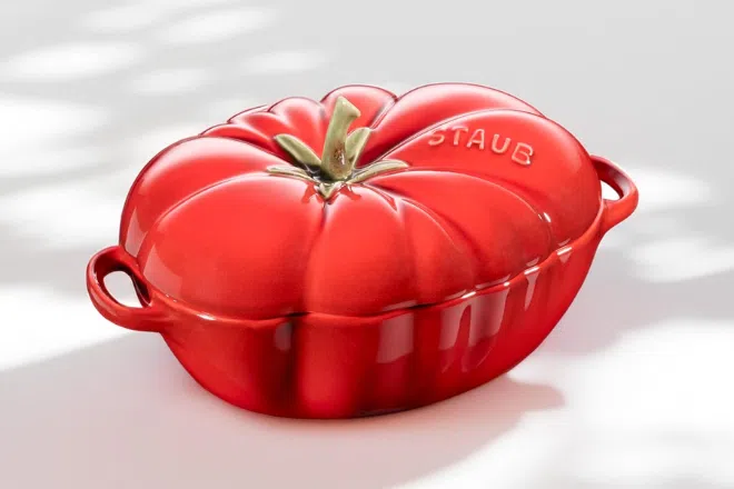 5.5 sale in Singapore: STAUB Ceramics Petite Tomato Cocotte