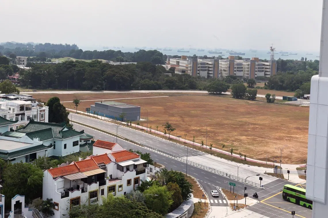 The future development on the 618,500 sq ft Bayshore Drive site will have up to 1,280 new private homes.