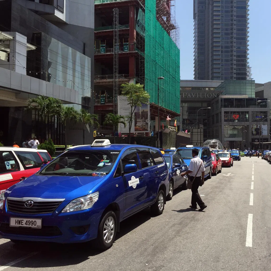 Under the programme, selected financial institutions will assist taxi drivers financially to own brand-new sedans and individual taxi permits.