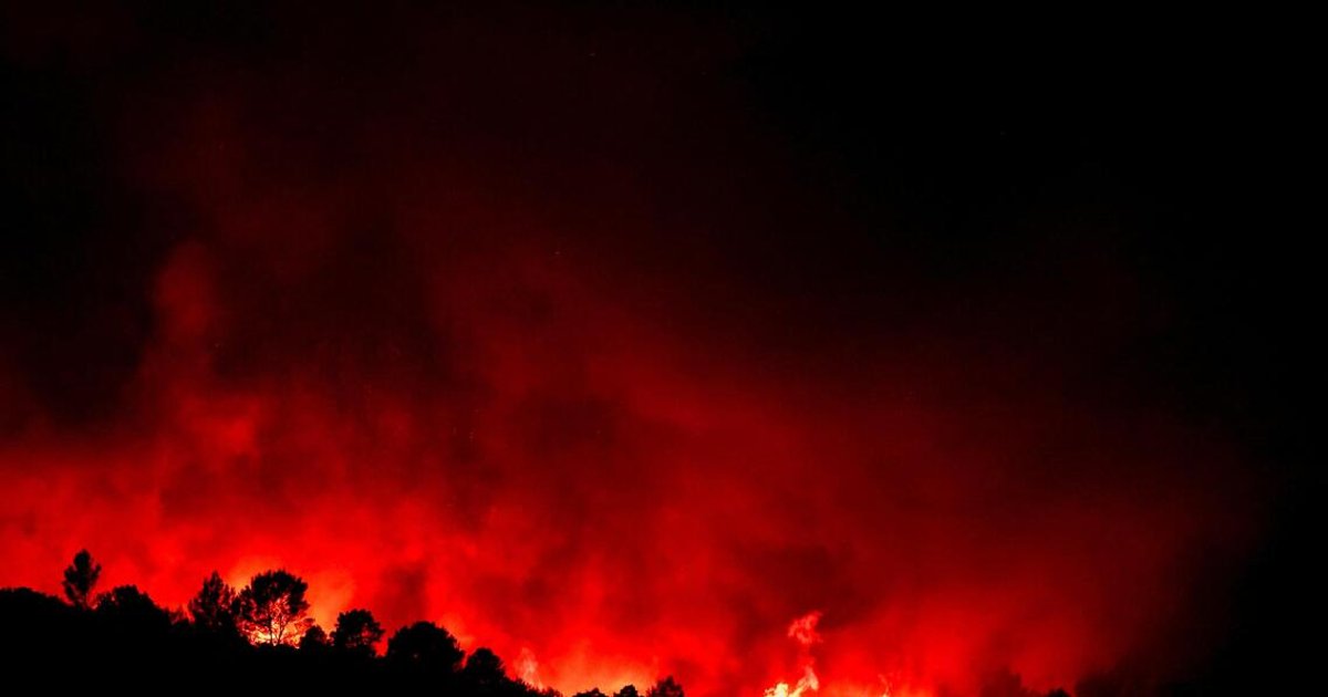 France’s largest wildfire in decades ‘under control’, says minister ...