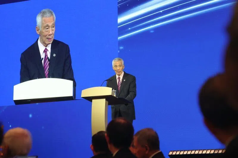 SM Lee Hsien Loong called on DSTA to keep up with accelerating technology cycles in his speech at the agency's 25th anniversary dinner.