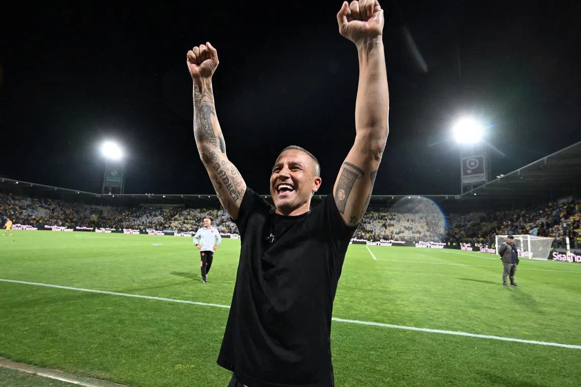 FLE PHOTO: Soccer Football - Serie A - Frosinone v Udinese - Stadio Benito Stirpe, Frosinone, Italy - May 26, 2024 Udinese coach Fabio Cannavaro celebrates after the match REUTERS/Alberto Lingria/File Photo