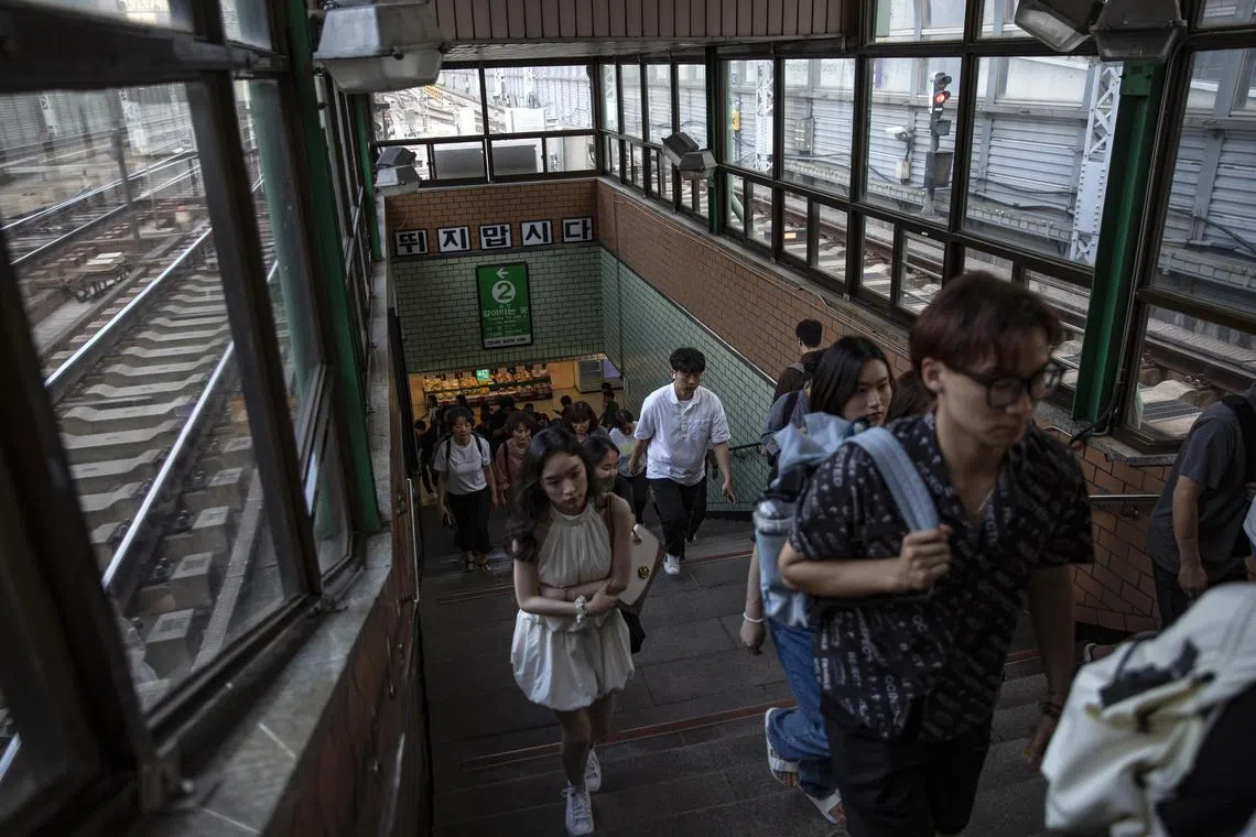 South Korea’s Labor Standards Act stipulates the working conditions for employees, but many of the clauses are not applicable to smaller businesses of fewer than five employees.