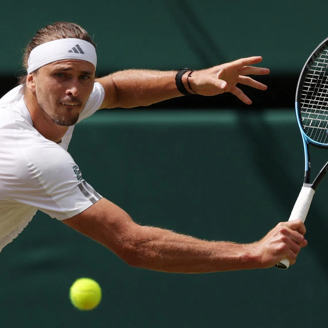 Tennis - Wimbledon - All England Lawn Tennis and Croquet Club, London, Britain - July 10, 2026 Germany's Alexander Zverev in action during his semi final match against Britain's Arthur Fery REUTERS/Marko Djurica