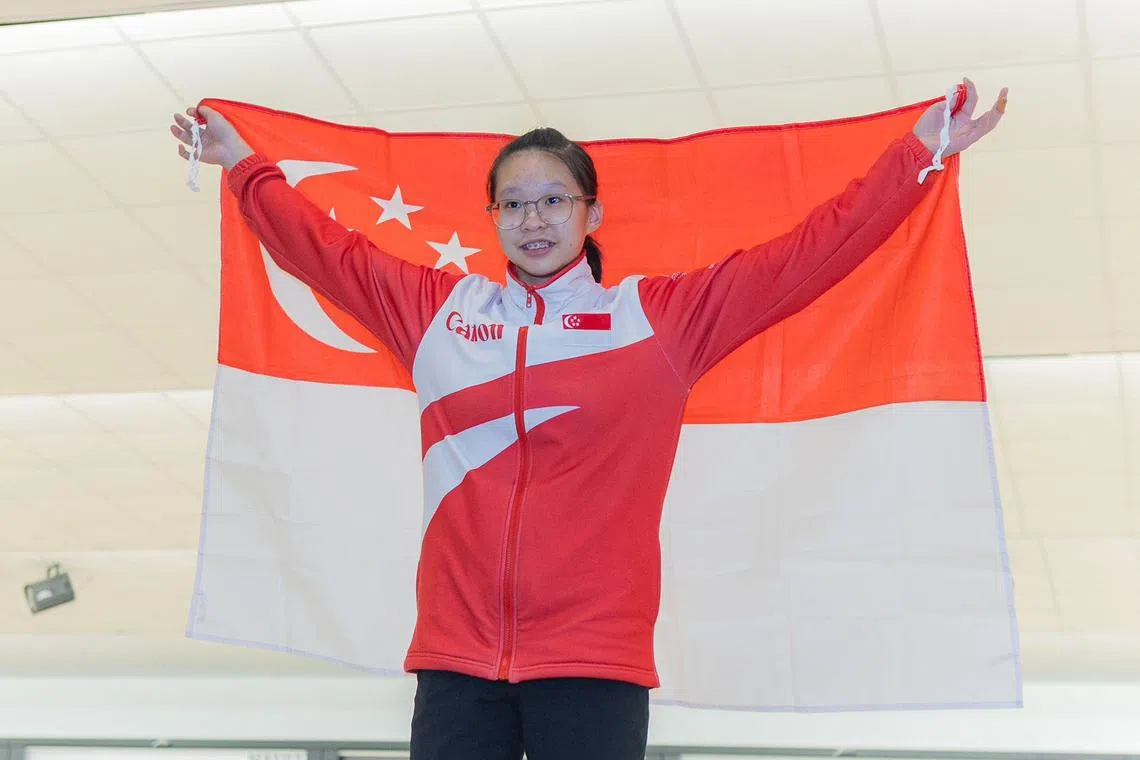Singapore youth bowler Lim Shi En clinched 4 gold medals at the Asian Junior Bowling Championship.



PHOTO: Singapore Bowling Federation