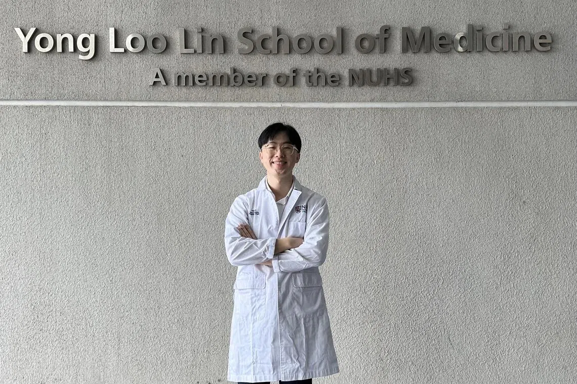 agdonavan - Mr Donavan Tan, valedictorian of Singapore Polytechnic's School of Chemical and Life Sciences, has accepted an offer to study medicine at the NUS Yong Loo Lin School of Medicine.

PHOTO: COURTESY OF DONAVAN TAN
agdonavan to NewsBank Digital Float