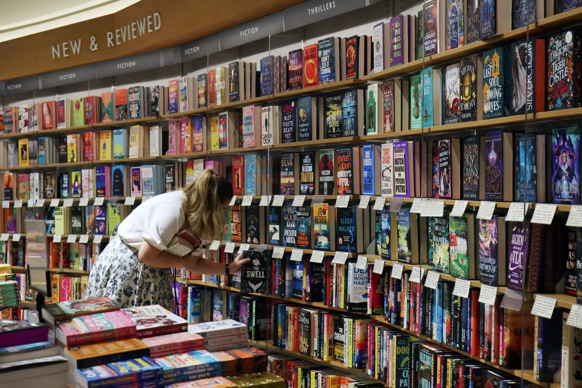 epa12307819 Books at a Waterstones book store in London, Britain, 18 August 2025. Waterstones has announced opening ten new stores each year as a surge in reading has increased among younger adults across the UK.  EPA/ANDY RAIN