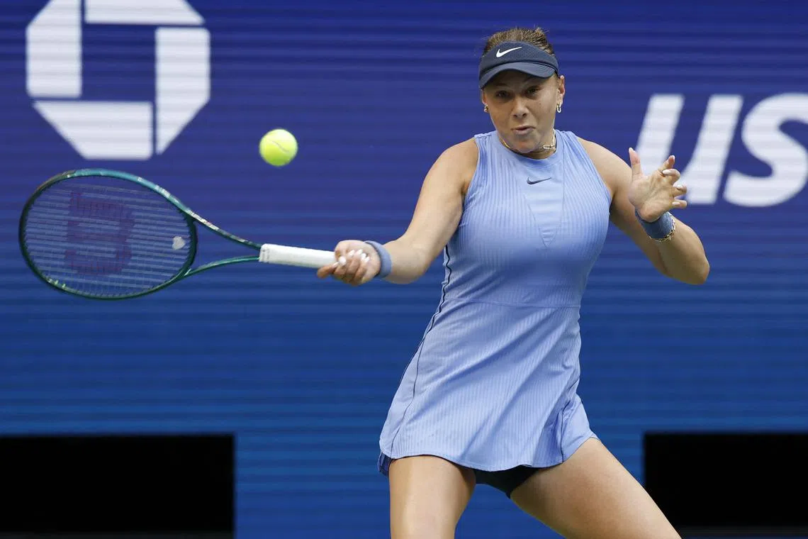 Anisimova stuns second seed Swiatek to make US Open last four