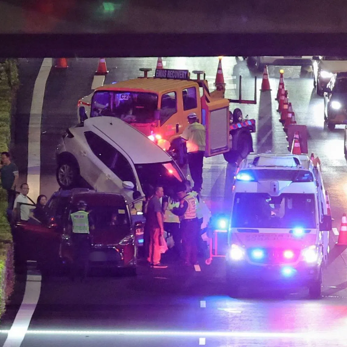 The first two lanes of the four-lane expressway were cordoned off, and at least two ambulances were seen at the accident spot.