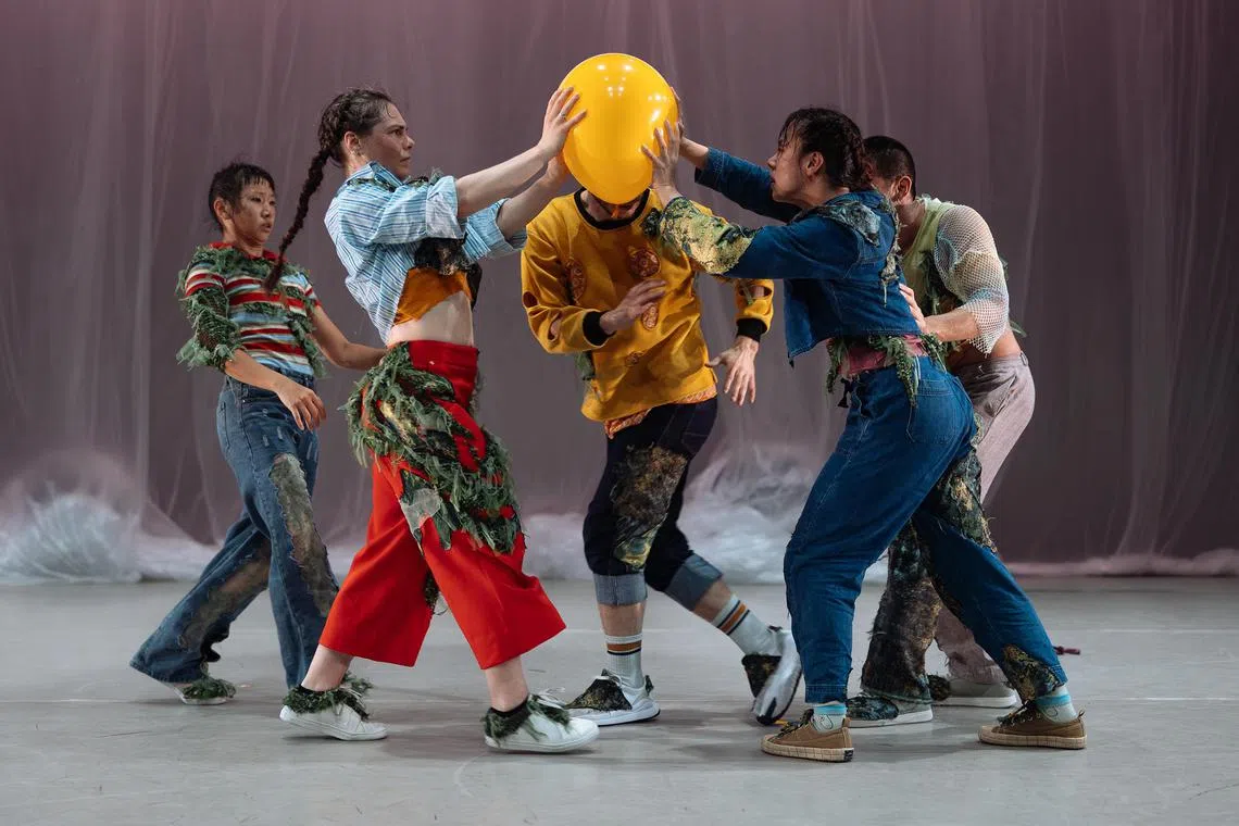 gcsloth21 - Sloth Canon is part of The Human Expression Dance Company's cont·act Contemporary Dance Festival 2025.

Credit and copyright: Crispian Chan