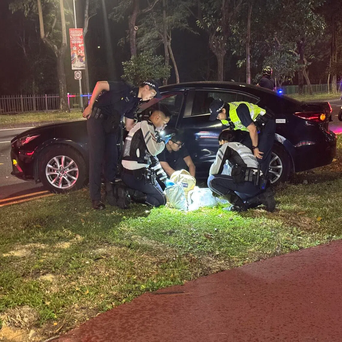 On Aug 30, 2025, a car accident along Hougang Ave 2 saw two men being arrested over drug-related offences. One of the drivers had a backpack of vapes in his vehicle.