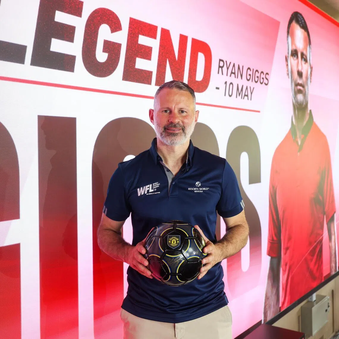 Manchester United legend Ryan Giggs believe that interim boss Michael Carrick deserves the role full-time.