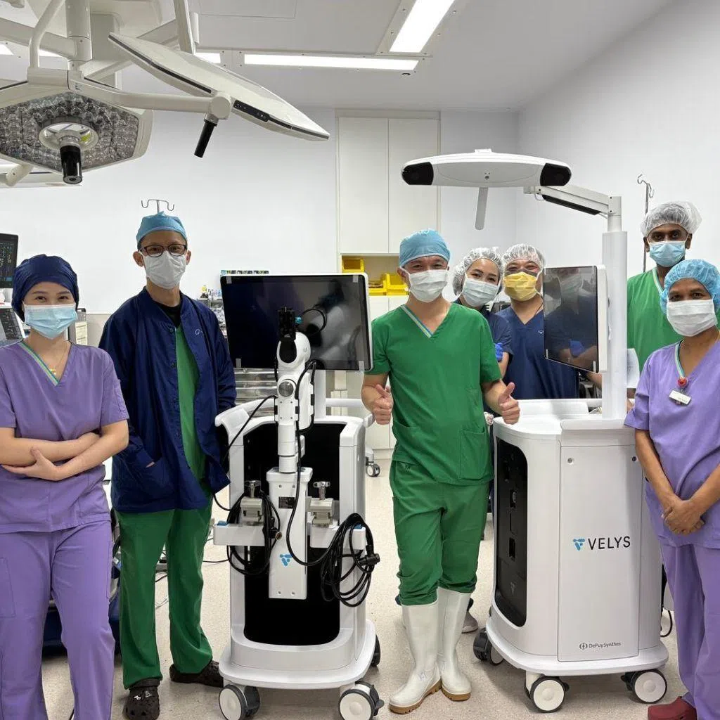 The team-based approach at Gleneagles Hospital brings together specialists from different disciplines to plan and coordinate each patient’s care.