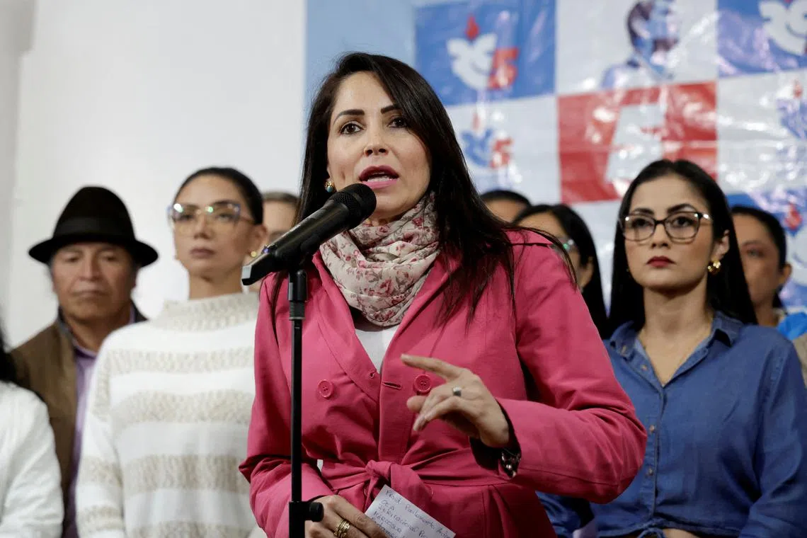 FILE PHOTO: Luisa Gonzalez, former presidential candidate of the Movimiento Revolucion Ciudadana party, speaks to the media after Ecuadorean authorities arrested former Vice President Jorge Glas seizing him from the Mexican embassy, in Quito, Ecuador April 6, 2024. REUTERS/Karen Toro/File Photo