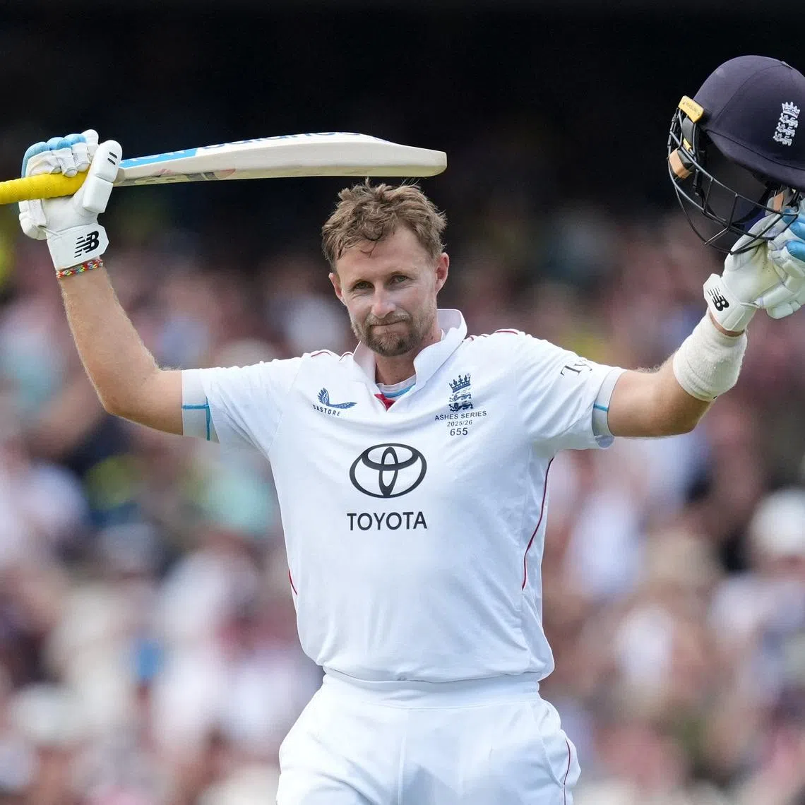 Cricket - The Ashes - Australia v England - Fifth Test - Sydney Cricket Ground, Sydney, Australia - January 5, 2026 England's Joe Root celebrates after reaching his century REUTERS/Asanka Brendon Ratnayake