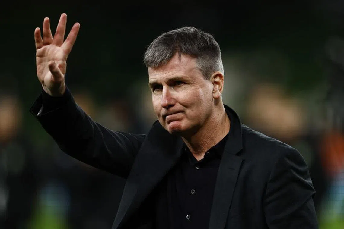 Soccer Football - International Friendly - Republic of Ireland v New Zealand - Aviva Stadium, Dublin, Ireland - November 21, 2023 Republic of Ireland coach Stephen Kenny acknowledges fans after the match REUTERS/Clodagh Kilcoyne