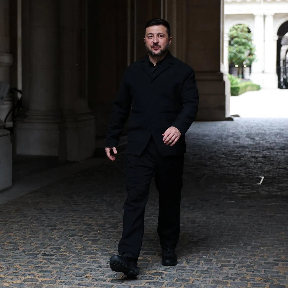 Ukrainian President Volodymyr Zelenskiy arrives to meet with British Prime Minister Keir Starmer, German Chancellor Friedrich Merz and French President Emmanuel Macron at 10 Downing Street, in London, Britain, June 7, 2026. REUTERS/Isabel Infantes
