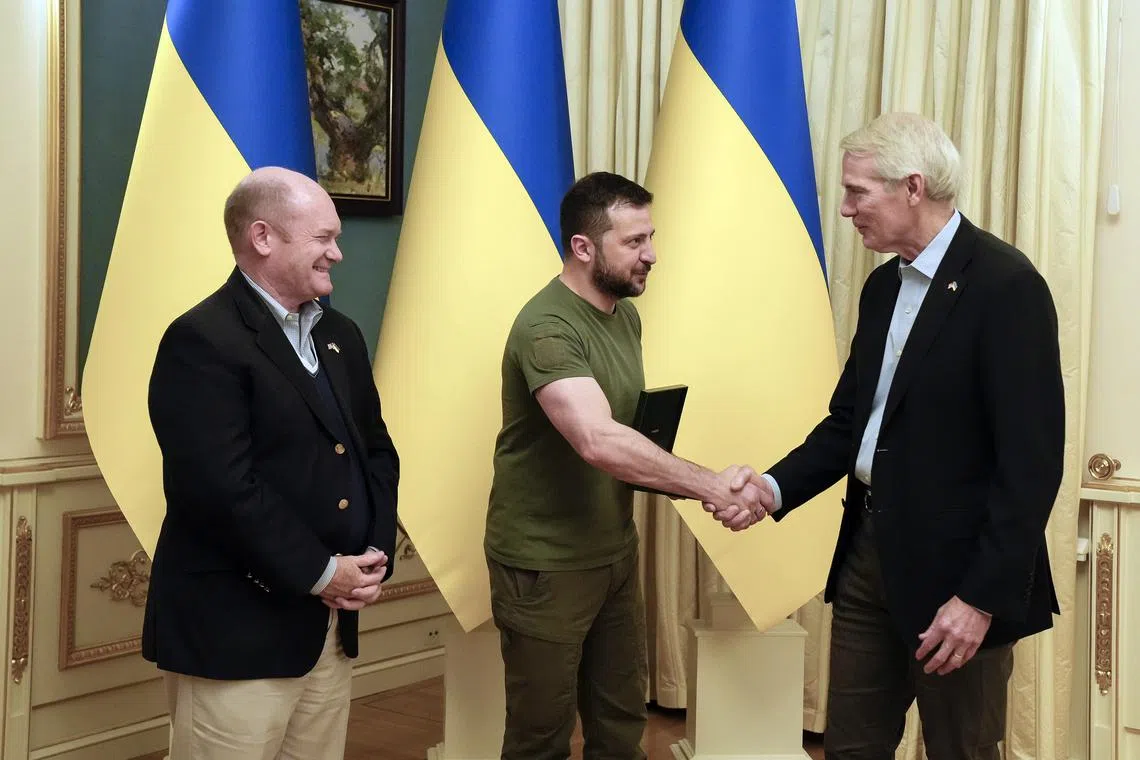 Republican Senator Rob Portman and his Democratic colleague Chris Coons met Ukrainian President Volodymyr Zelensky in Kyiv.
