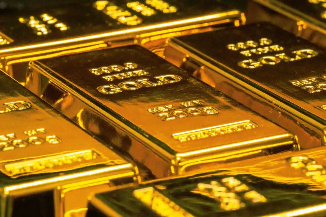 According to the Metropolitan Police Department, the victims said the gold bars weigh approximately 2kg and are worth about 53 million yen (S$426,000).