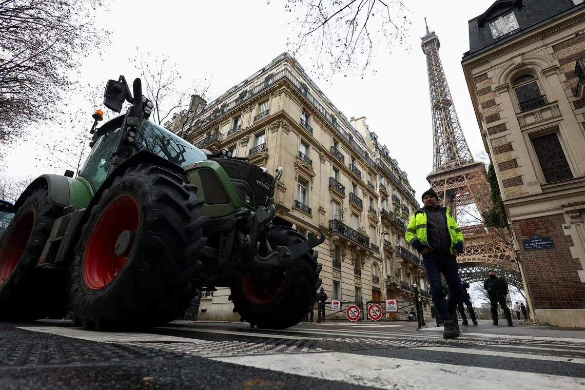 French farmers protesting against the government's handling of the EU-Mercosur free trade agreement, in Paris on Jan 8.