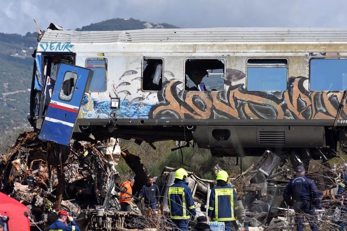The passenger train with more than 350 people on board collided head-on with a freight train near the city of Larissa.