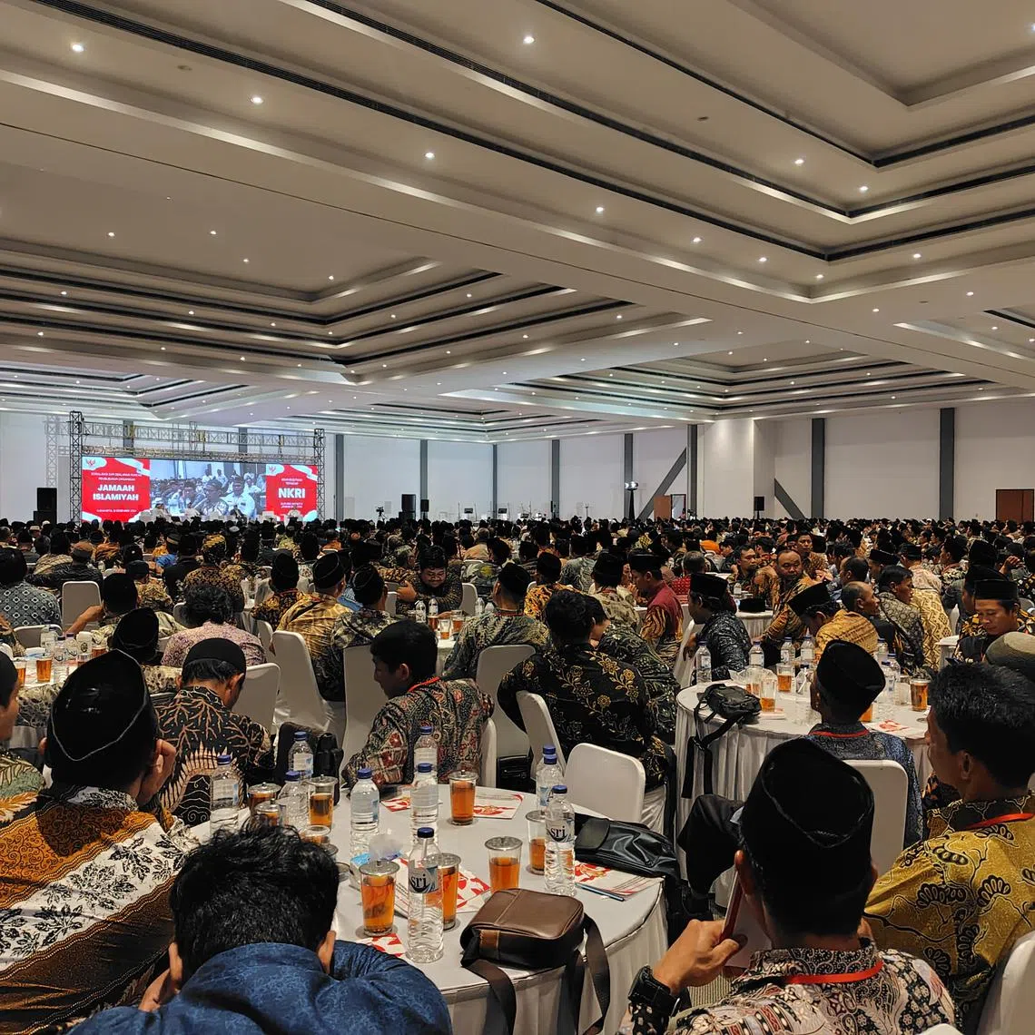 About 1,200 ex-Jemaah Islamiyah members, mostly wearing the traditional Javanese batik shirt, gathered in Solo, Central Java, to reaffirm the pledge to dissolve the clandestine regional terrorist organisation on Dec 21.