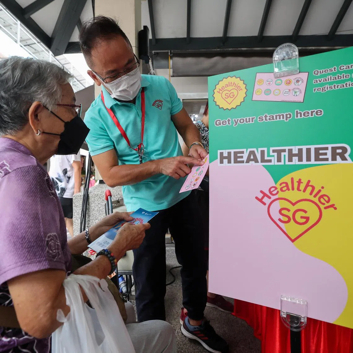 CMG20240602-ChanBK01/陈斌勤/
刘安淇/
EAST COAST HEALTH QUEST. (59 New Upper Changi Road Pavilion). 
Healthier SG Ambassador helping residents with HealthHub & Healthy365. 

Tag - MOH, health, medical, budget, economy, 
Healthier SG Ambassador, HealthHub & Healthy365.