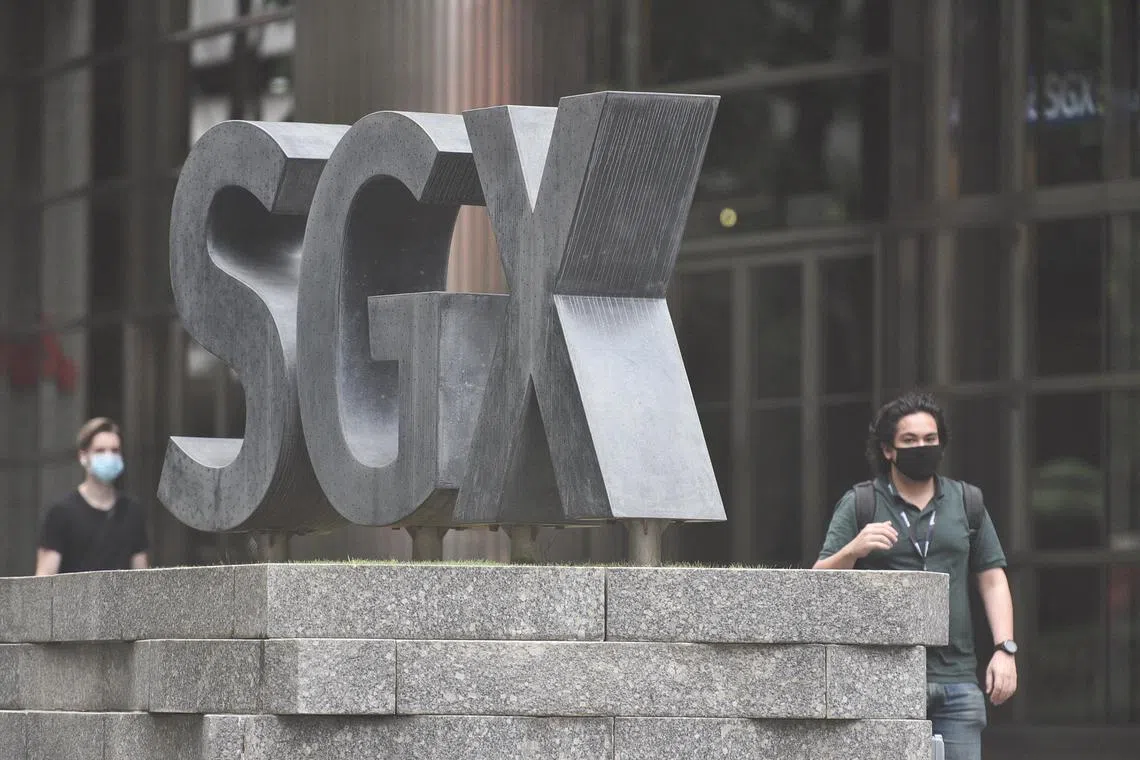 Losers outnumbered gainers 277 to 265 after one billion shares with $754.3 million were traded.