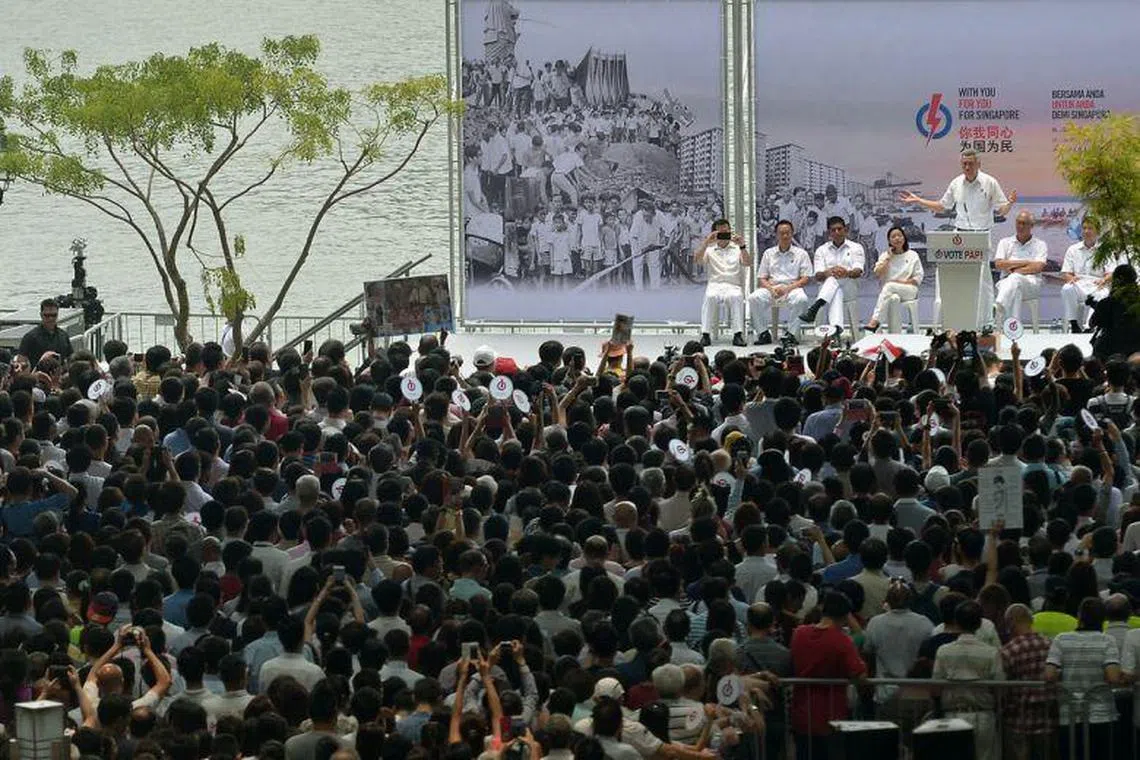 Prime Minister Lee Hsien Loong speaking at a People's Action Party lunchtime rally at the Promenade area beside UOB Plaza on September 8, 2015.