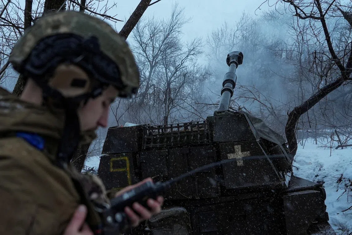 Ukrainian servicemen of the 92nd Separate Assault Brigade fire a M109A5 Paladin self-propelled howitzer towards Russian troops near the frontline town of Bakhmut, amid Russia's attack on Ukraine, in Donetsk region, Ukraine January 16, 2024. REUTERS/Inna Varenytsia/File Photo