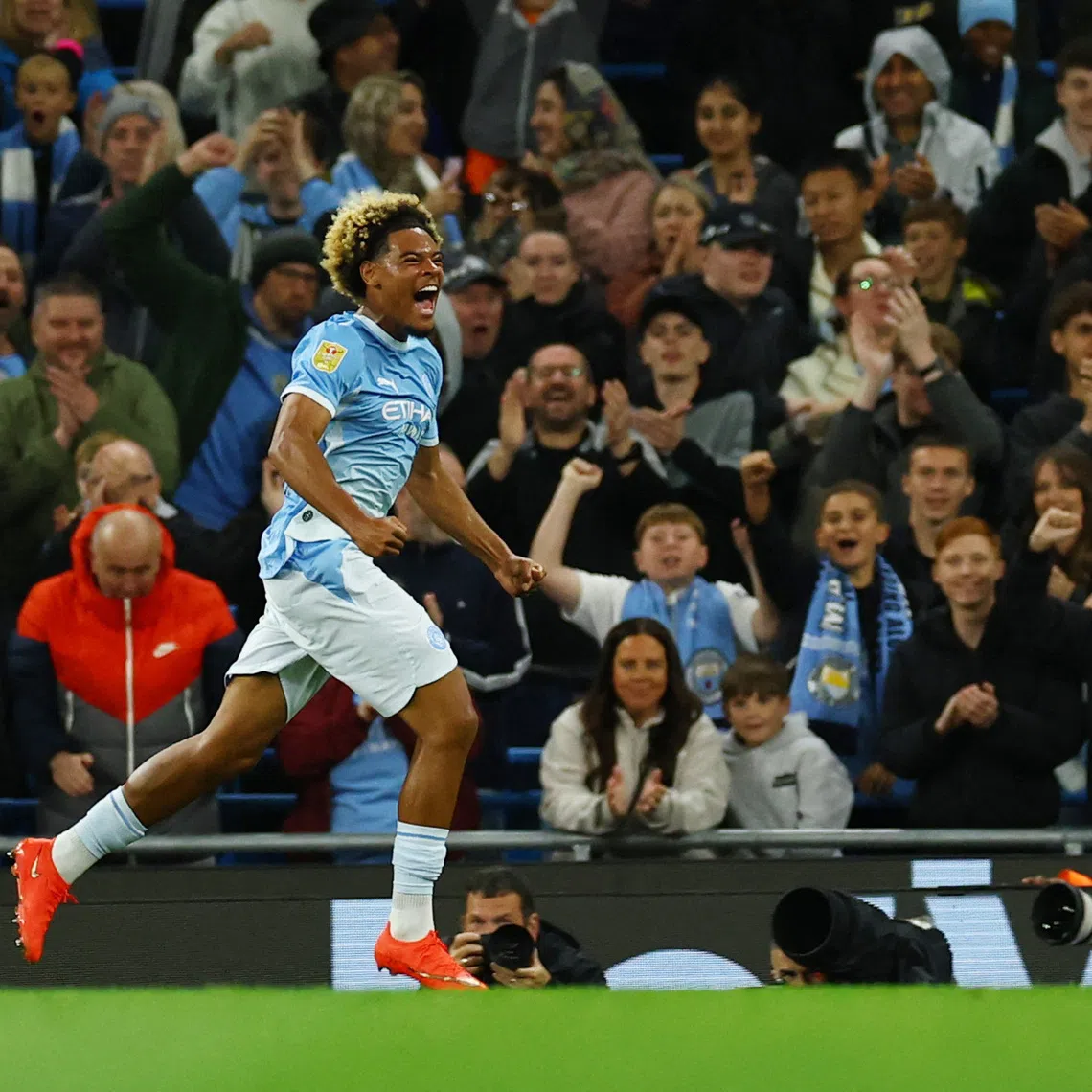 Soccer Football - Carabao Cup - Third Round - Manchester City v Norwich City - Etihad Stadium, Manchester, Britain - September 17, 2026 Manchester City's Floyd Samba celebrates scoring their first goal REUTERS/Phil Noble