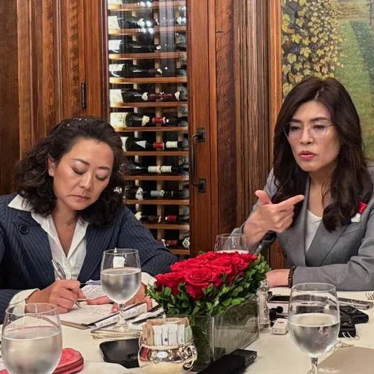 Cheng Li-wun (left) said US experts had suggested the Kuomintang (KMT) be more proactive in proposing its own defence spending legislation.