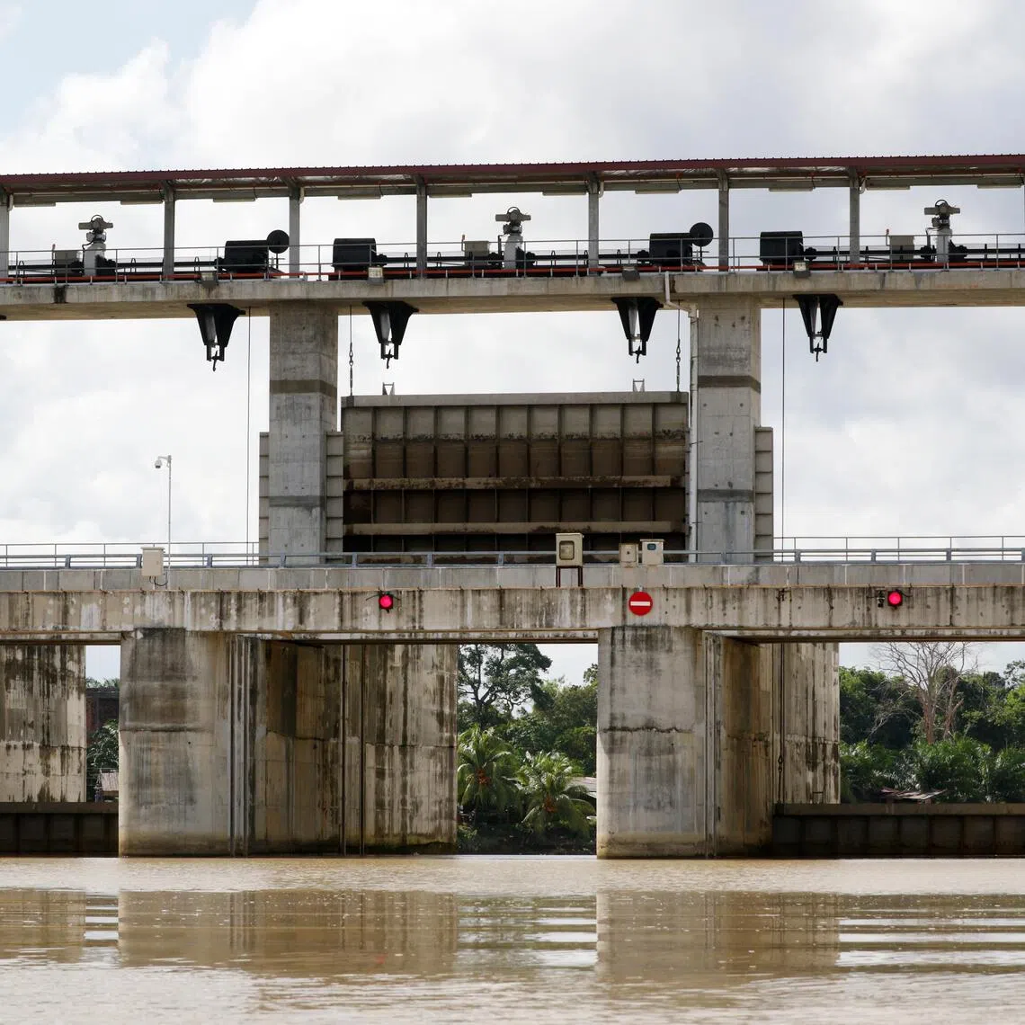 A dam across Johor River. Johor accounts for the largest number of affected reservoirs, with six dams at warning level.