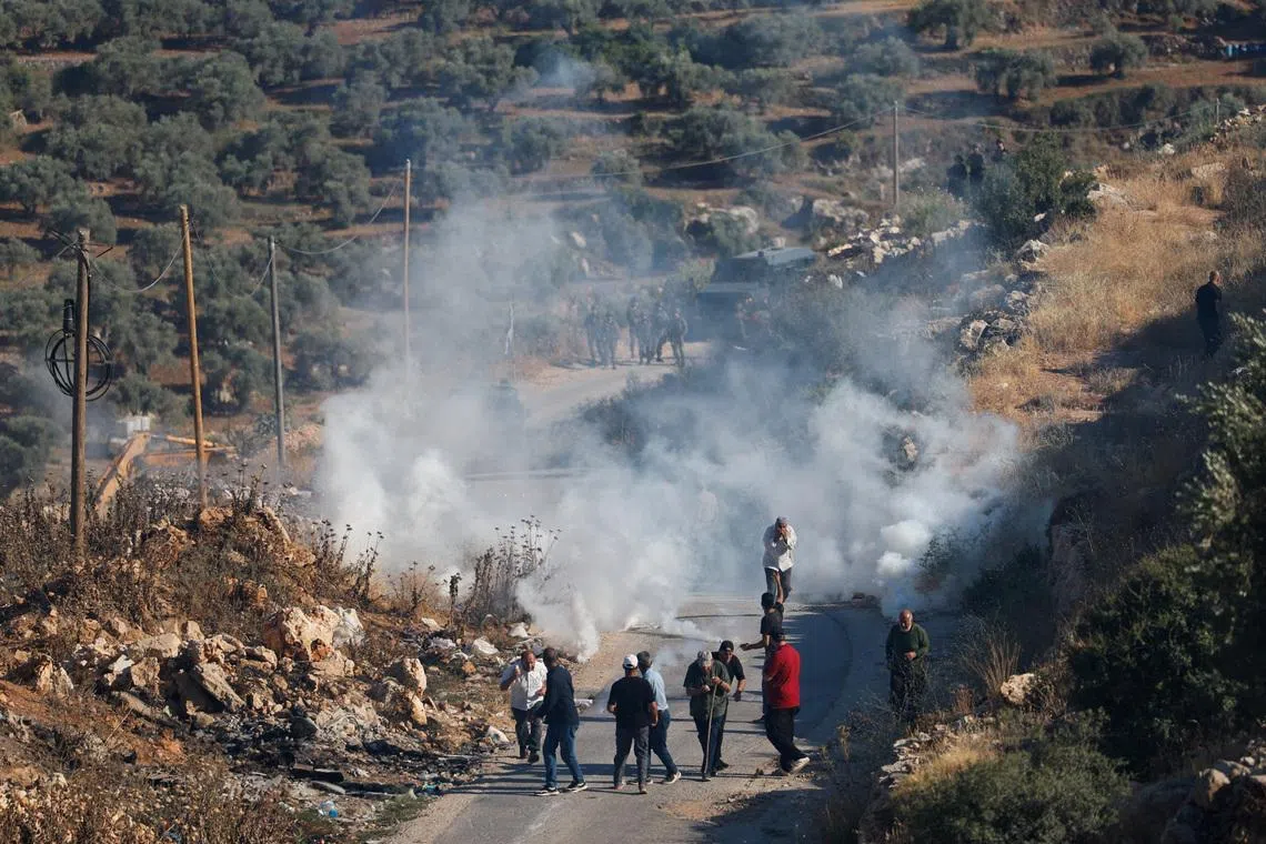 Israel seizes powers over Hebron shrine from Palestinian Authority