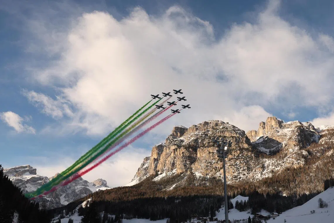 Alpine Skiing - FIS Alpine Ski World Cup - Men's Giant Slalom - Alta Badia, Italy - December 22, 2024
The aerobatic demonstration team of the Italian Air Force, Frecce Tricolori, performs REUTERS/Claudia Greco