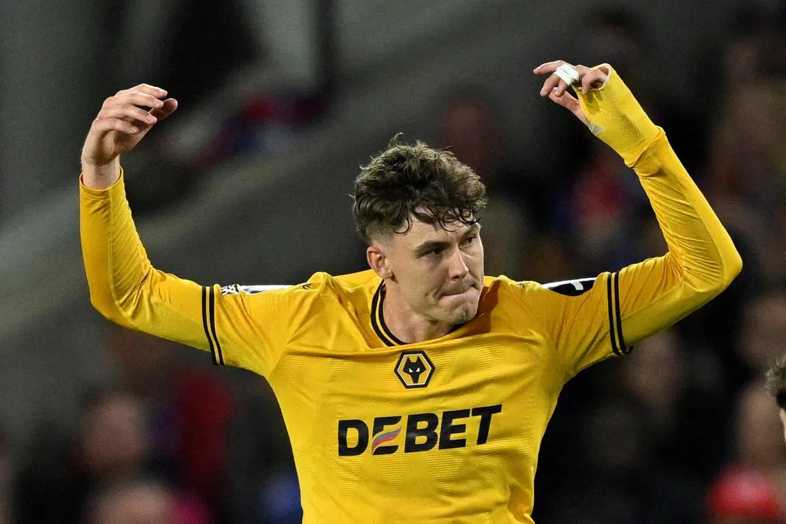 FILE PHOTO: Soccer Football - Premier League - Crystal Palace v Wolverhampton Wanderers - Selhurst Park, London, Britain - May 20, 2025 Wolverhampton Wanderers' Jorgen Strand Larsen celebrates scoring their second goal REUTERS/Tony O Brien/ File Photo