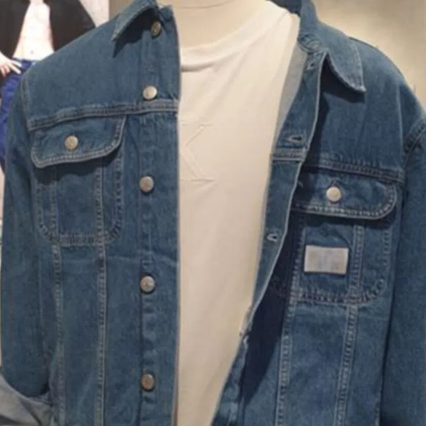 A $350 blue denim jacket and perfume bottles totalling about $810 were allegedly stolen.
