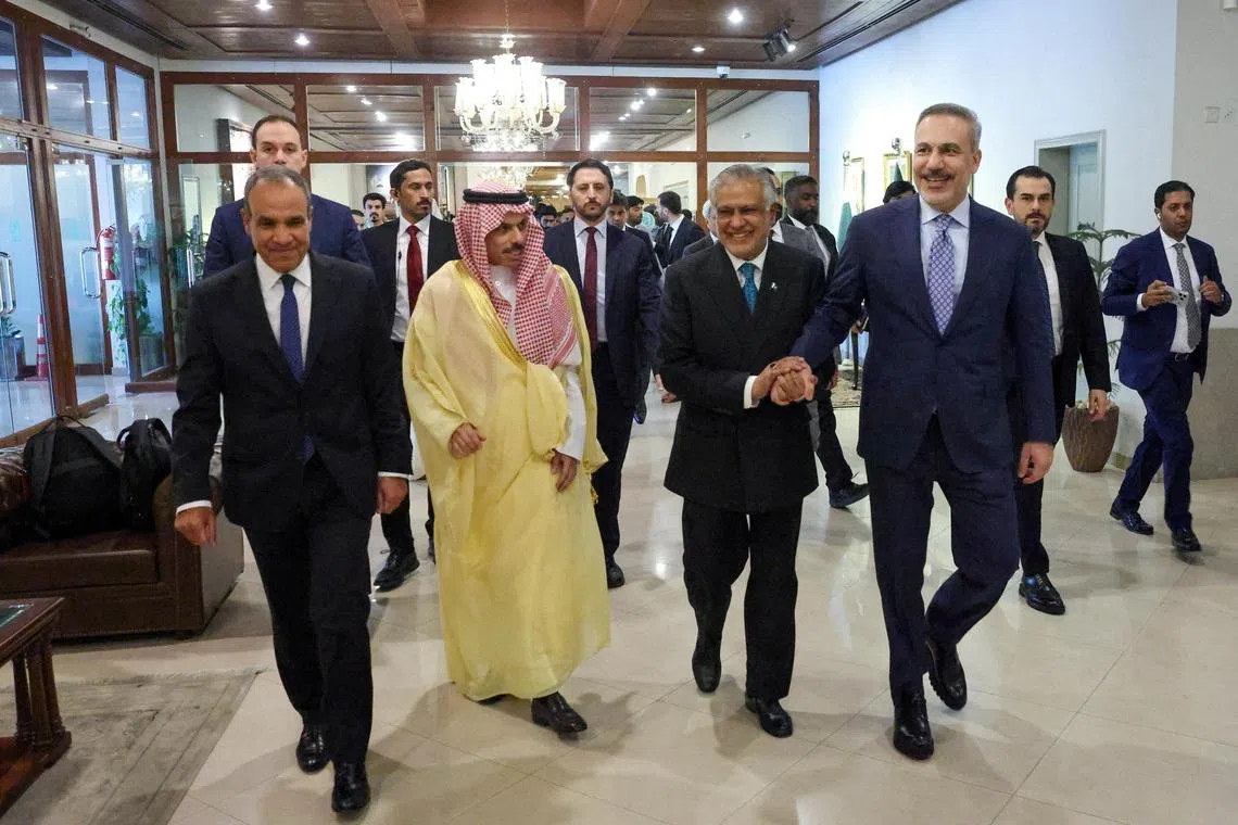FILE PHOTO: Foreign Ministers Badr Abdelatty?of Egypt, Prince Faisal bin Farhan Al Saud of Saudi Arabia, Ishaq Dar of Pakistan and Hakan Fidan of Turkey meet to discuss regional de-escalation, amid the U.S.-Israel conflict with Iran, in Islamabad, Pakistan, March 29, 2026. Muammer Tan/Turkish Foreign MinistryHandout via REUTERS /File Photo