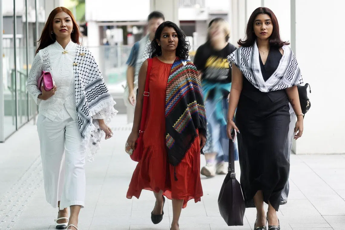 ID confirmed by Photog Kelvin Chng and nadine ST//


(IN White)Siti Amirah Binte Mohamed Asrori ; (In Orange)ANNAMALAI KOKILA PARVATHI and (in Black)MOSSAMMAD SOBIKUN NAHAR arriving
at State Courts on Jul 1, 2025

ncpalestine01

1. Siti Amirah, Annamalai Kokila and Mossammad Sobikun:

 They are three women behind an illegal procession in support of Palestine. 
First day of trial at 930am in 29D. (Nadine)

An earlier report: https://www.straitstimes.com/singapore/courts-crime/second-woman-accused-of-organising-procession-outside-istana-granted-permission-to-go-overseas