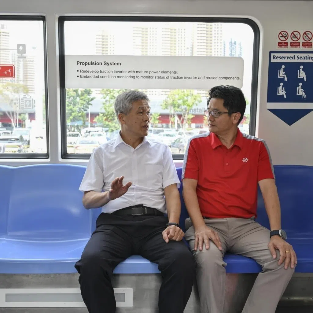 Mr Jan Wen-tau (left), vice-president of Taipei Metro and one of the first engineers to train with SMRT in 1990, with Mr Stanley Ng, SMRT’s Circle Line director of operations, during the recent Metro Alliance meeting.