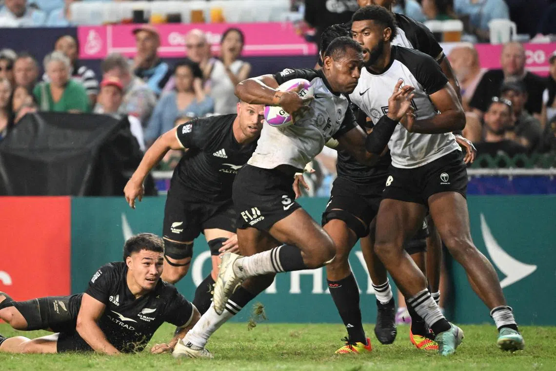 Fiji’s Jeremaia Matana running with the ball during their 19-12 quarter-final defeat by New Zealand at the Hong Kong SVNS tournament at the Hong Kong Stadium on April 6.